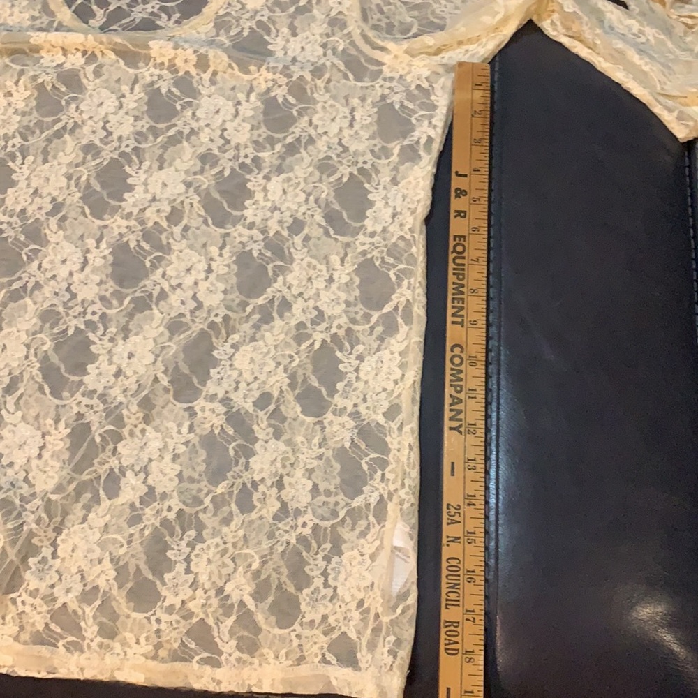 Maurices Sz L Lace Top sheer - Picture 5 of 7